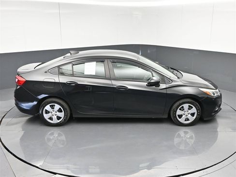 Used 2018 Chevrolet Cruze LS FWD image 24
