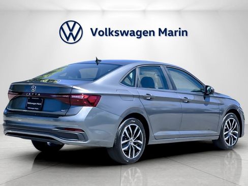 New 2025 Volkswagen Jetta SE image 5