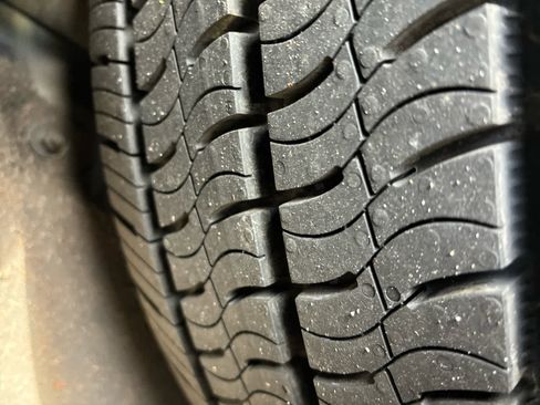 Used 2018 Mercedes-Benz C 300 4MATIC Sedan image 9