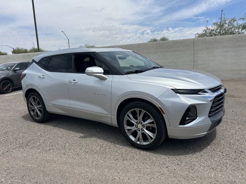 Used 2020 Chevrolet Blazer Premier w/ Driver Confidence II Package FWD image 6