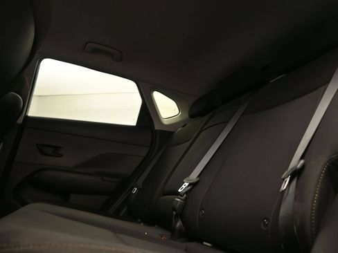 Used 2025 Hyundai Kona SEL FWD image 12