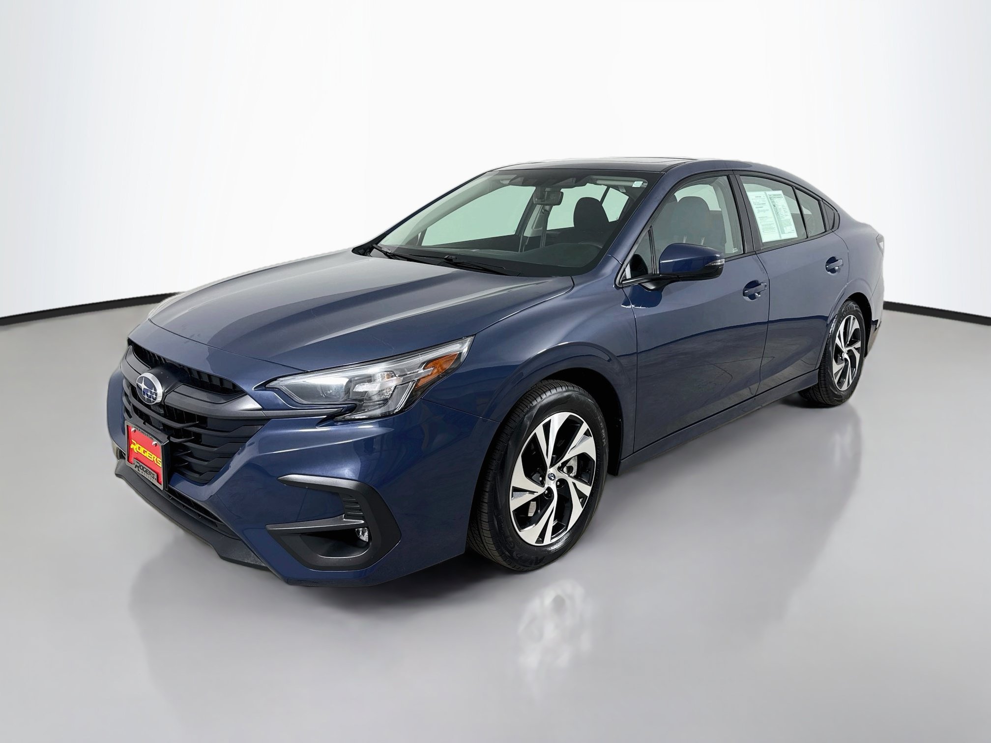 Used 2025 Subaru Legacy Premium AWD/4WD image 3