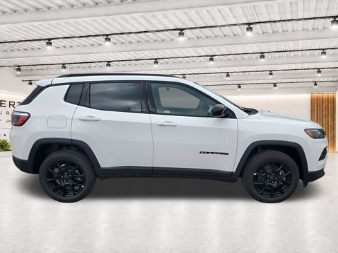New 2026 Jeep Compass Latitude AWD/4WD image 14