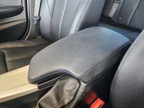 Used 2018 BMW 320i Sedan w/ Convenience Package image 48