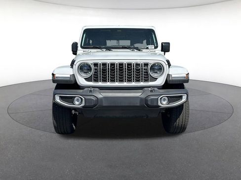 Used 2025 Jeep Wrangler Unlimited Sahara image 9