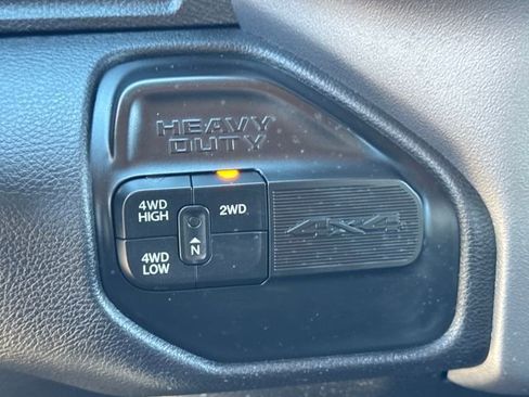 Used 2022 RAM 2500 Big Horn w/ Cold Weather Group image 25