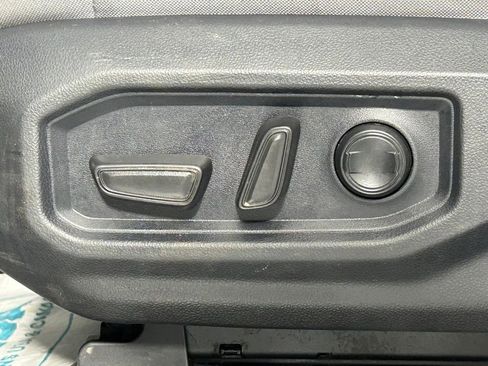 Used 2025 Toyota Tundra SR5 AWD/4WD image 30