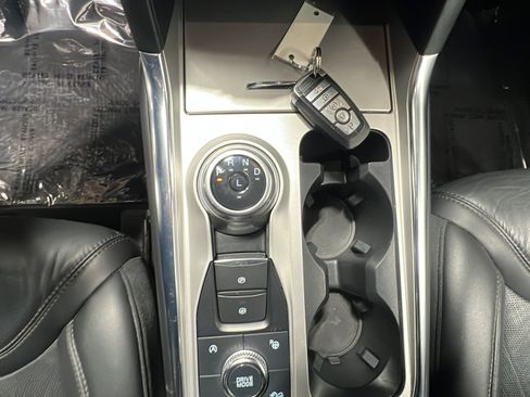 Certified 2022 Ford Explorer Platinum w/ Equipment Group 601A image 12