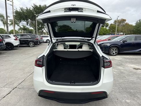 Used 2023 Tesla Model Y Performance AWD/4WD image 24