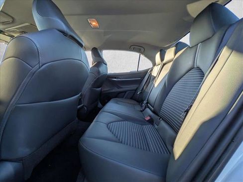 Used 2023 Toyota Camry SE image 16