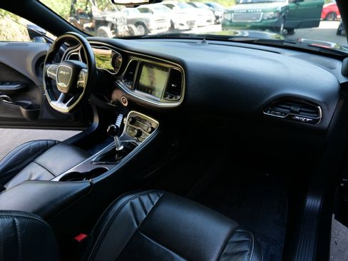 Used 2015 Dodge Challenger SRT Hellcat image 37