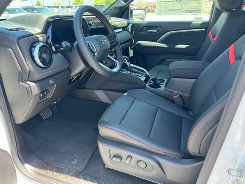 New 2025 Chevrolet Colorado Z71 w/ Technology Package AWD/4WD image 25