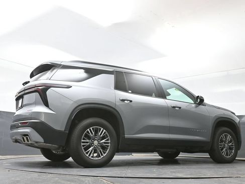 Used 2024 Chevrolet Traverse LT AWD/4WD image 53