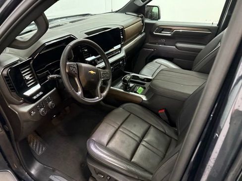 Used 2024 Chevrolet Silverado 1500 High Country w/ High Country Premium Package image 18