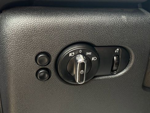 Used 2015 MINI Cooper 2-Door Hardtop FWD image 16