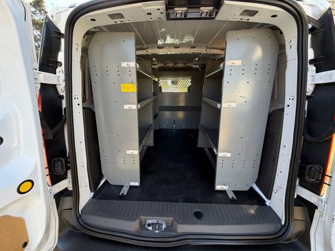 Used 2022 Ford Transit Connect XL image 18