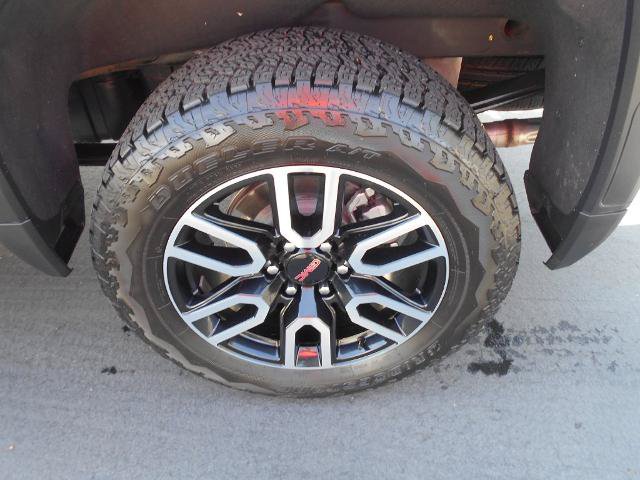 Used 2025 GMC Sierra 1500 AT4 w/ AT4 Premium Package AWD/4WD image 9