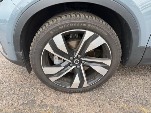 Used 2023 Volvo XC40 B5 Ultimate w/ Climate Package AWD/4WD image 24