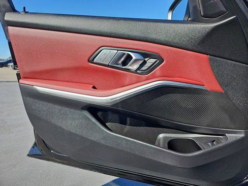 Used 2025 BMW 330i xDrive xDrive w/ M Sport Package image 27