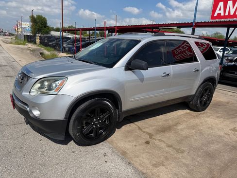 Used 2011 GMC Acadia SLE FWD image 1