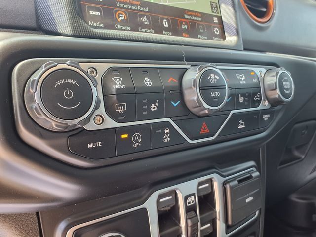 Used 2022 Jeep Gladiator Mojave w/ Cold Weather Group AWD/4WD image 33