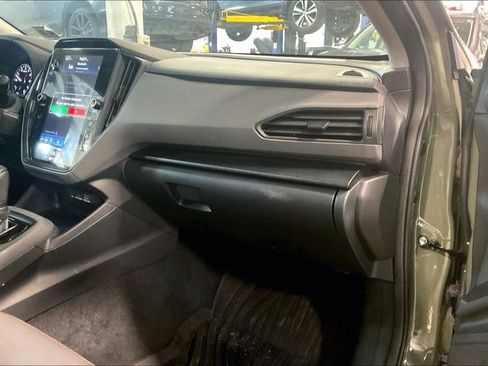 Used 2025 Subaru Crosstrek 2.5i Limited AWD/4WD image 16