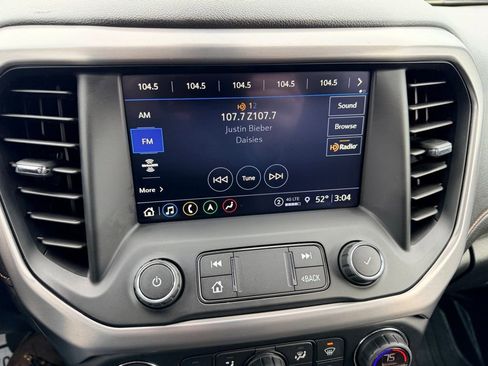 Used 2021 GMC Acadia AT4 image 17