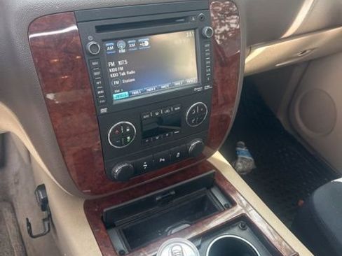 Used 2012 Chevrolet Tahoe LTZ image 7