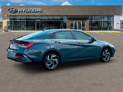 New 2025 Hyundai Elantra Limited image 8