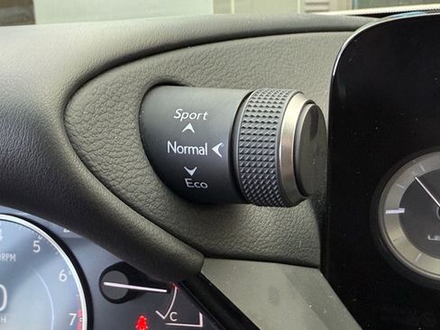 Used 2023 Lexus ES 350 Ultra Luxury image 32