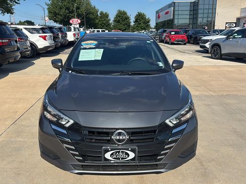 Used 2025 Nissan Versa SV FWD image 2