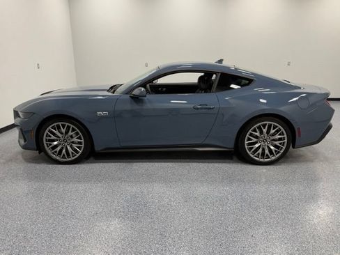 Used 2026 Ford Mustang GT Premium RWD image 5
