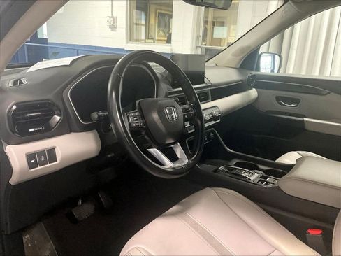 Used 2023 Honda Pilot EX-L image 8