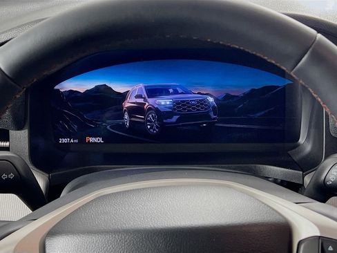 Used 2025 Ford Explorer Active image 16