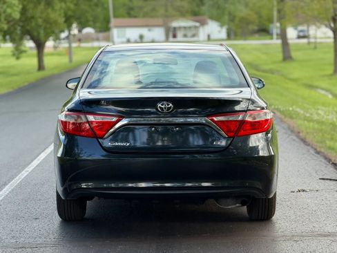 Used 2016 Toyota Camry LE FWD image 5