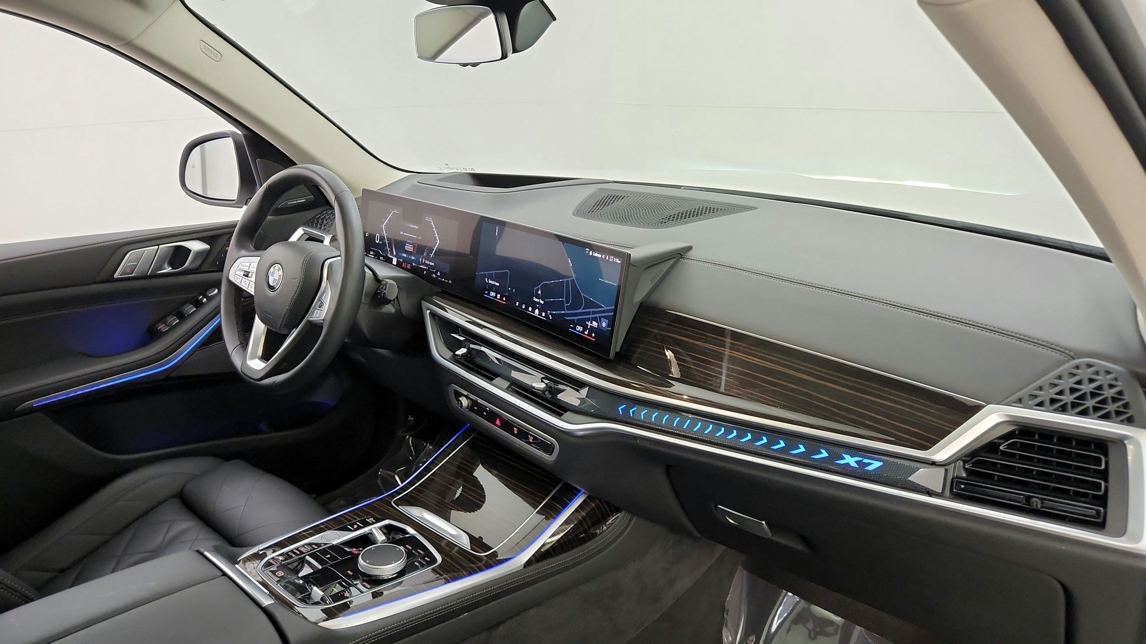 Used 2026 BMW X7 xDrive40i AWD/4WD image 35