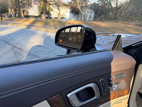 Used 2014 Mercedes-Benz SL 550 w/ Driver Assistance Package image 15