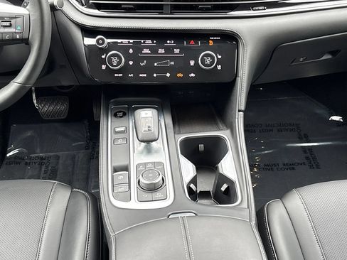 Certified 2026 INFINITI QX60 Luxe w/ Cargo Package FWD image 18
