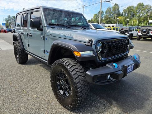 Used 2024 Jeep Wrangler Unlimited AWD/4WD image 7