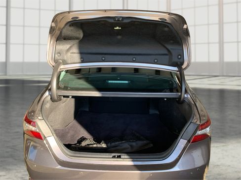 Used 2024 Toyota Camry XSE image 12