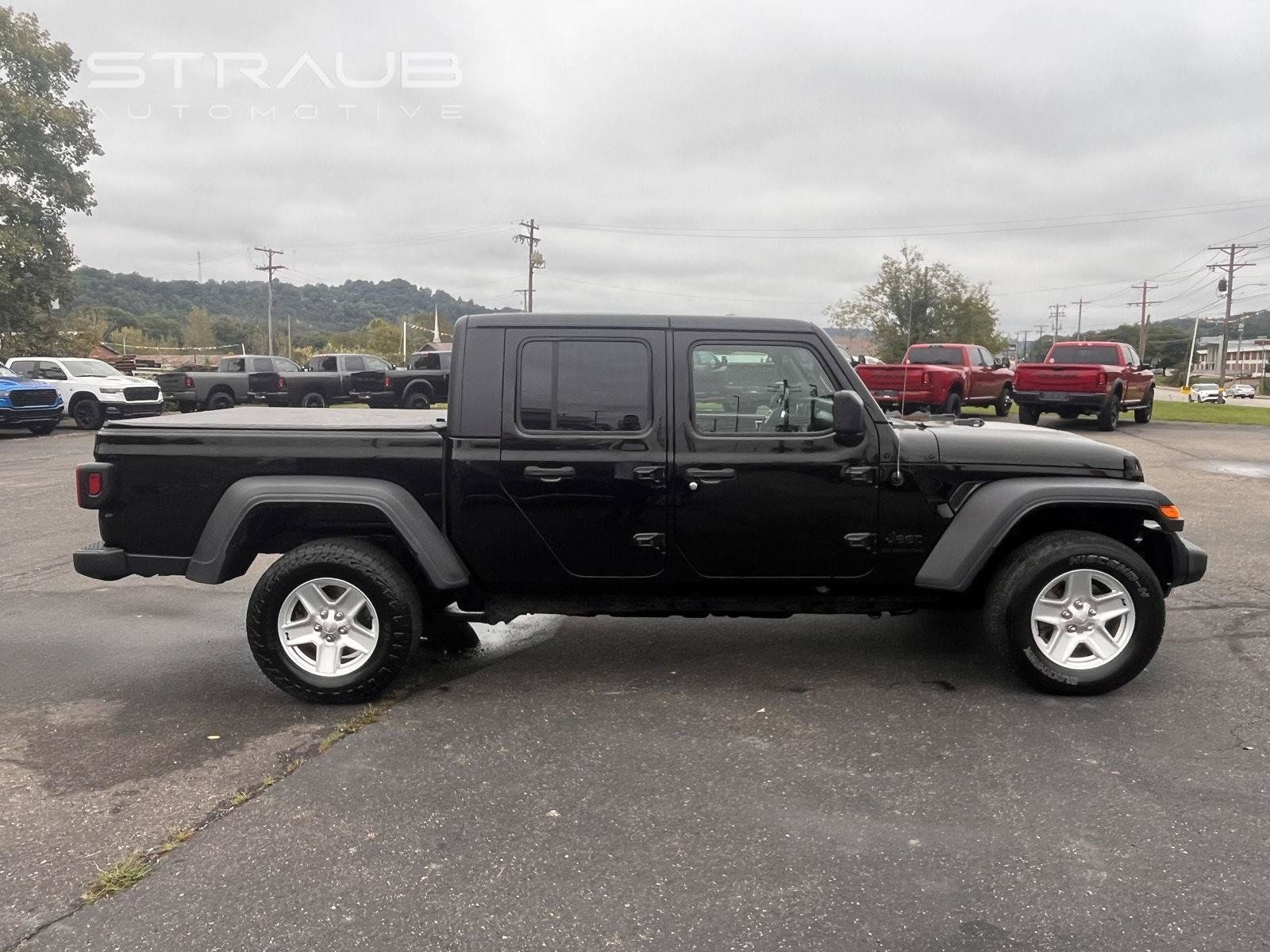 Used 2020 Jeep Gladiator Sport w/ Quick Order Package 24S AWD/4WD image 11