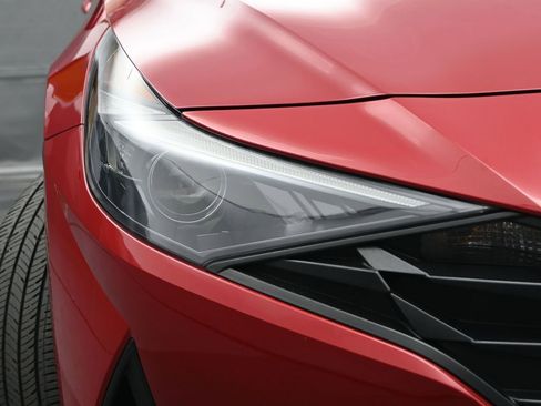 Used 2023 Hyundai Elantra SEL w/ Cargo Package image 11