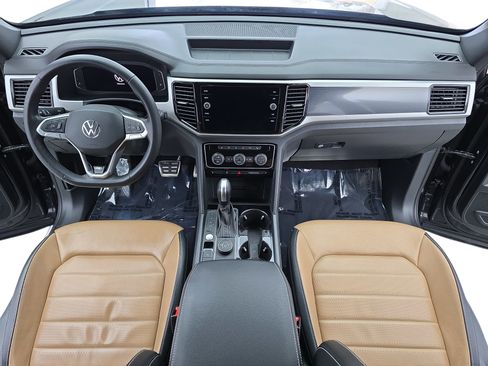 Certified 2023 Volkswagen Atlas Cross Sport SEL Premium R-Line image 9