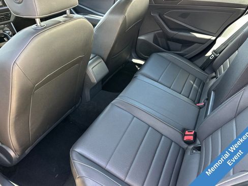 Used 2024 Volkswagen Jetta SE FWD image 14