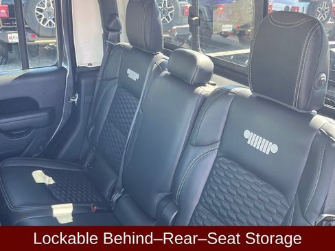 Used 2022 Jeep Gladiator Sport AWD/4WD image 19