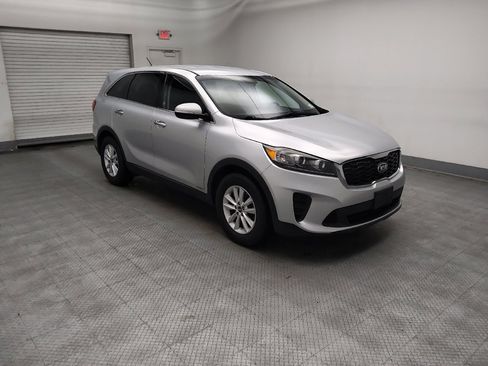 Used 2019 Kia Sorento AWD V6 image 11