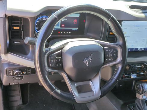 Used 2023 Ford Bronco Badlands AWD/4WD image 15