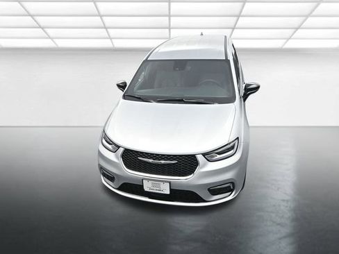 New 2026 Chrysler Pacifica Select image 11