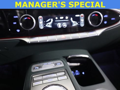 Used 2022 Genesis GV70 2.5T w/ Advanced Package AWD/4WD image 29