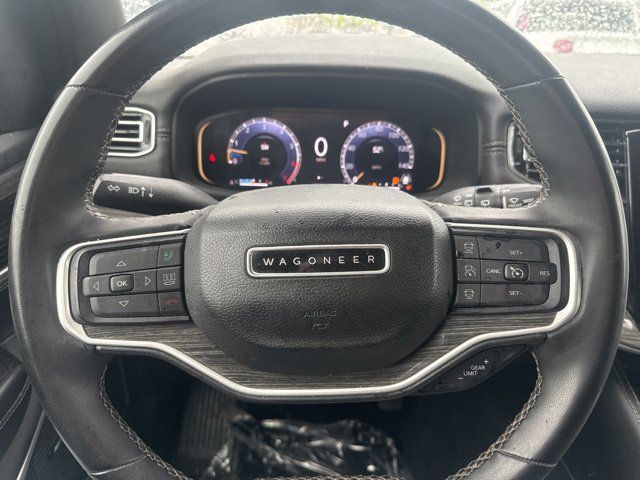Used 2022 Jeep Wagoneer Series III AWD/4WD image 14